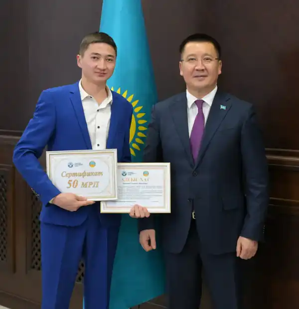 В Павлодаре вручили премию акима области «Шебер асуы» (10)