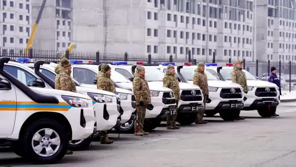 ТУРКЕСТАН: ДЕПАРТАМЕНТУ ПО ЧРЕЗВЫЧАЙНЫМ СИТУАЦИЯМ ВРУЧЕНЫ КЛЮЧИ ОТ НОВОЙ ТЕХНИКИ (3)