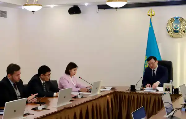 В Минтруда обсудили вопросы служебной этики и культуры взаимоотношений (3)