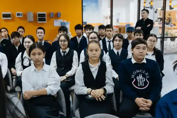 В Атырауской области в рамках акции «Таза Қазақстан» прошла встреча с молодёжью (5)