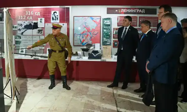 В Астане сенаторы ознакомились военно-патриотической работой в Вооруженных силах (8)