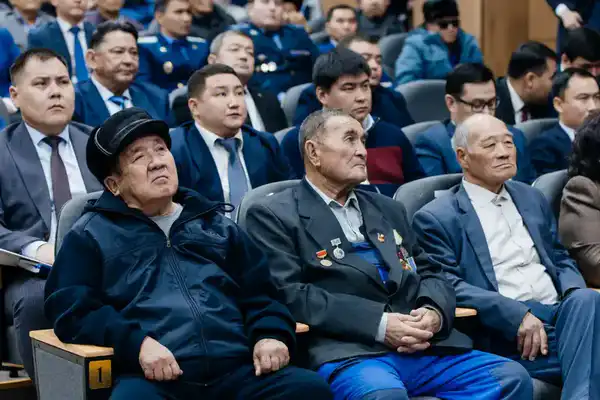 Серик Шапкенов встретился с жителями Жылыойского района (3)