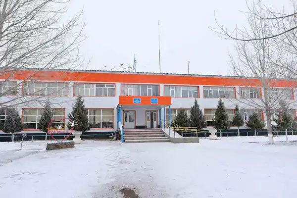 В средней школе Кызылкия в селе Тарлаулы Аягозского района провели капитальный ремонт (10)