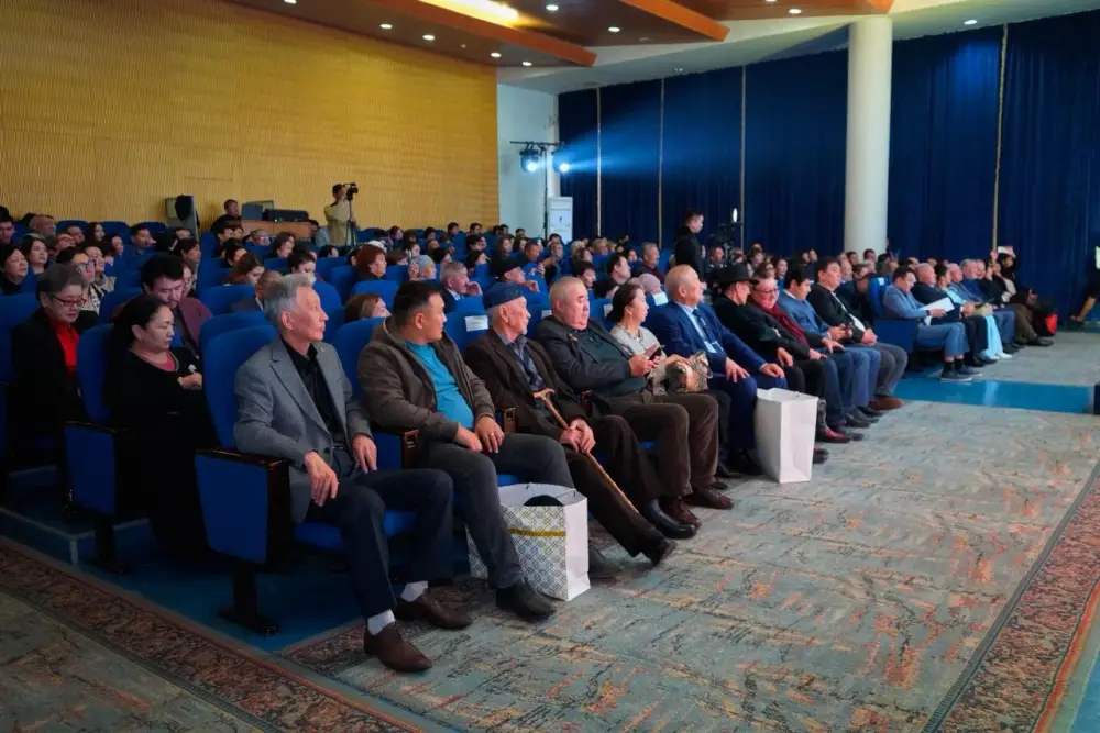 Прошел творческий вечер Мухтархана Калиулы (4)