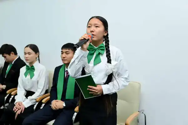 Аким области встретился с одаренными школьниками региона (3)