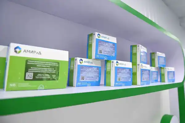 Глава государства ознакомился с деятельностью фармацевтических предприятий Жамбылской области (4)