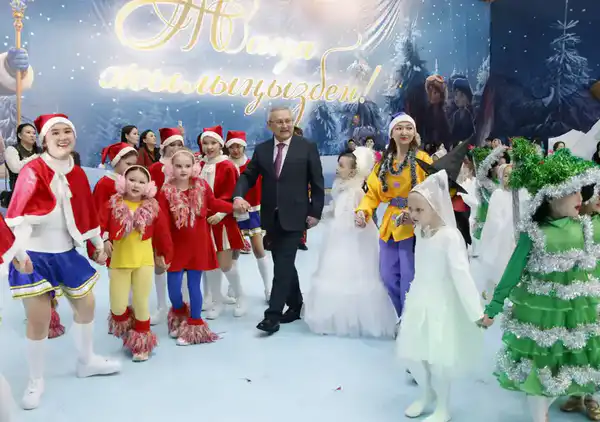 Полный чудес Новый год: в Жетісу на Президентской елке детей порадовал искусственный интеллект (3)