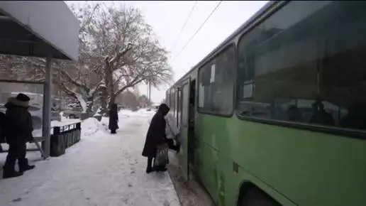 Аким ВКО проверил очистку улиц Усть-Каменогорска от снега и работу транспорта (5)