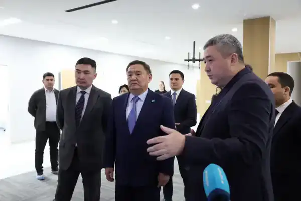 В Косшы завершается строительство поликлиники на 1000 посещений в сутки (6)