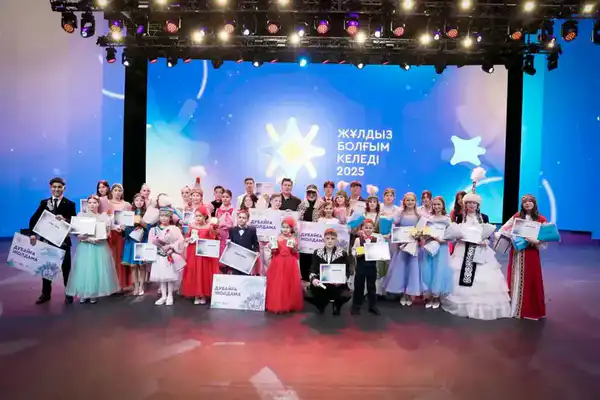 Голоса юных талантов из детских домов прозвучали на большой сцене (4)