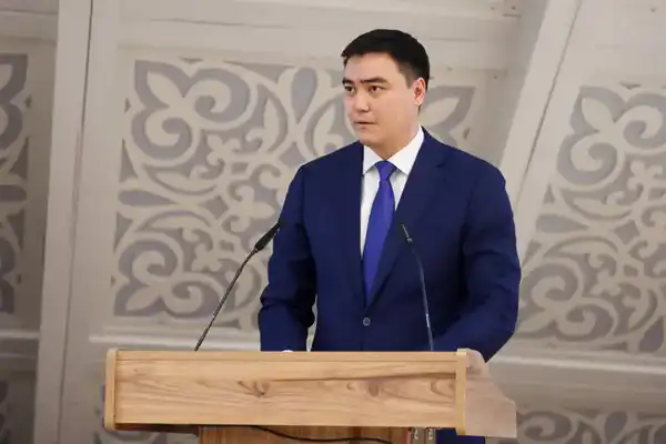 Государственным учётом охвачено 103 вида полезных ископаемых и порядка 10 тысяч месторождений (5)