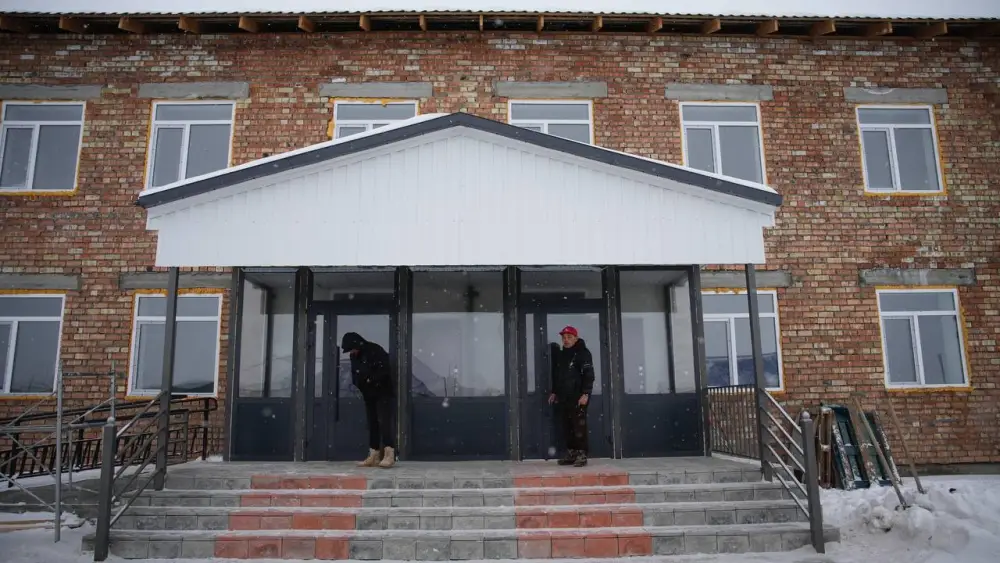 Аким ВКО провел встречу с населением района Самар (7)