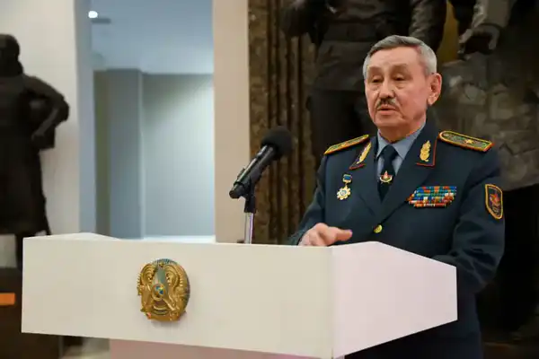 К знаменательной дате Военно-исторический музей представил экспозицию о Бауыржане Момышулы (2)