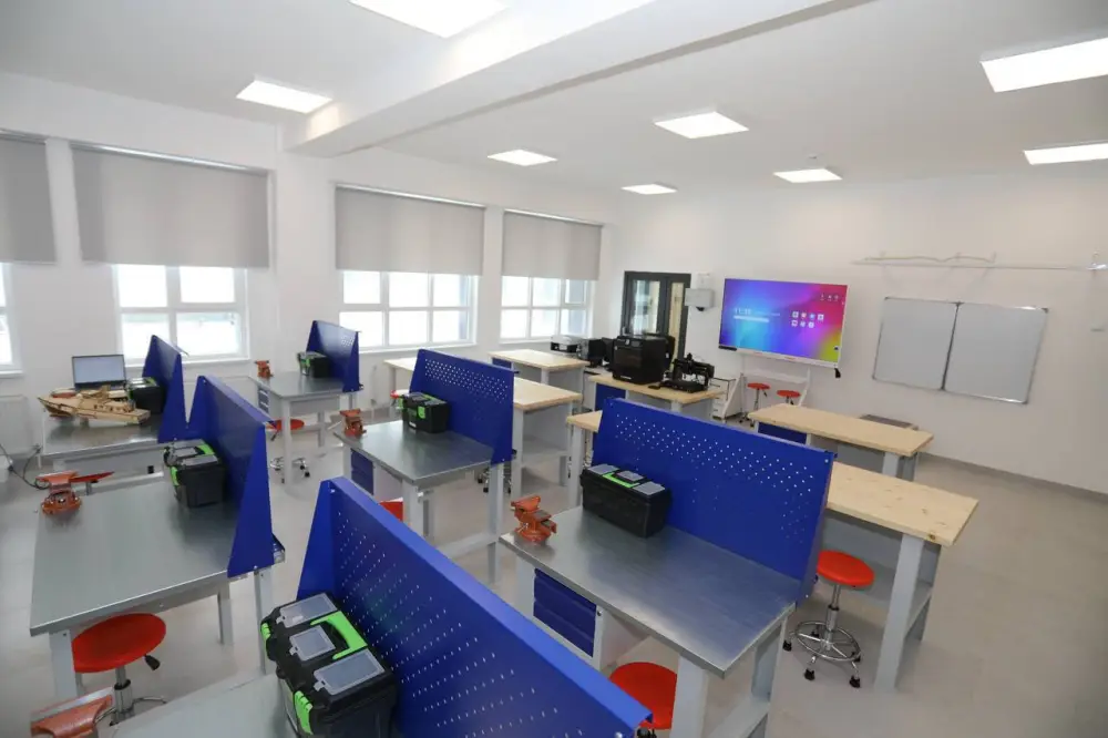 В Жанаозене в рамках национального проекта «Келешек мектептері» открылась новая школа на 1200 мест (4)