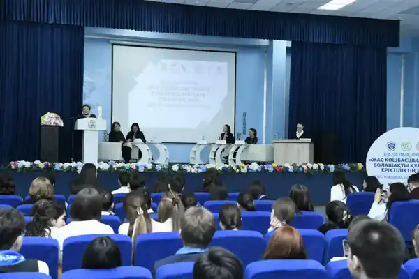 «Юный лидер»: масштабный форум о волонтерстве прошел в Астане (4)