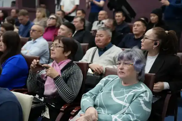 Открытый диалог: акимы ВКО и Усть-Каменогорска встретились с населением (4)