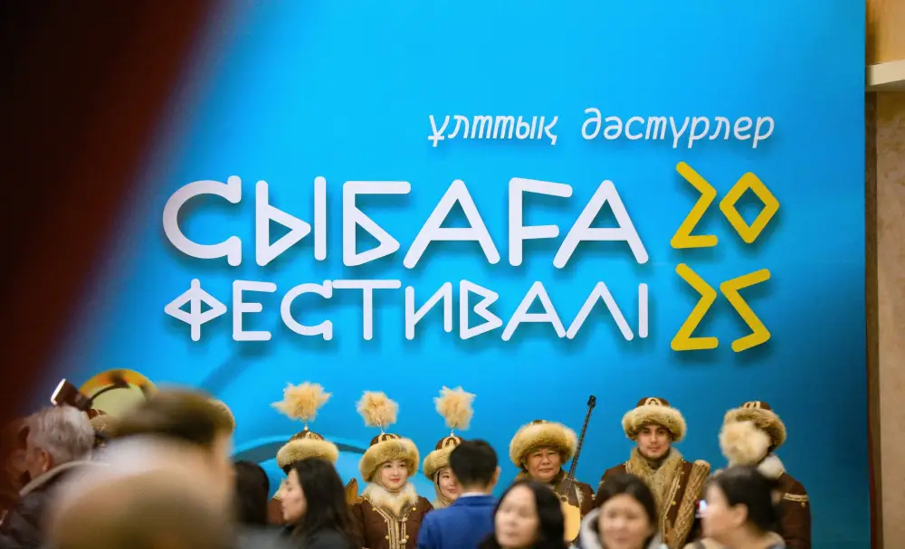 Отечественные и зарубежные дизайнеры представили свои коллекции на национальном фестивале моды в Актобе (6)