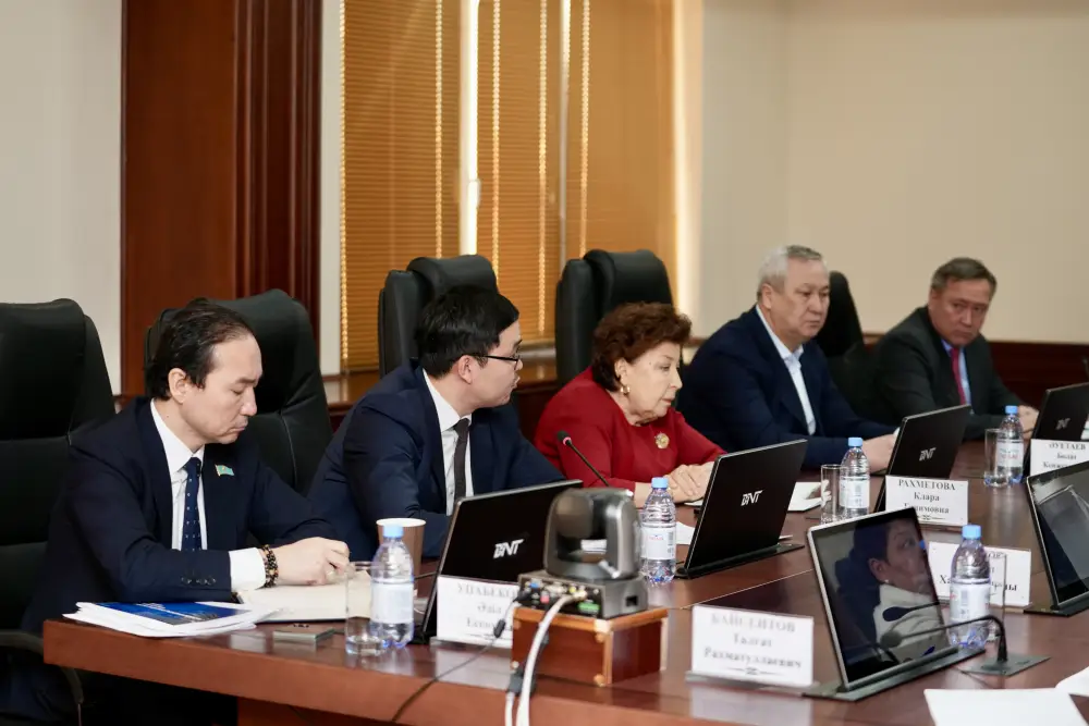 На заседании Общественного совета рассмотрены инициативы по недропользованию и НИОКР (5)