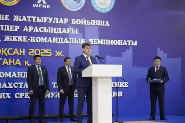 В Астане стартовал чемпионат страны по тяжелой атлетике (9)