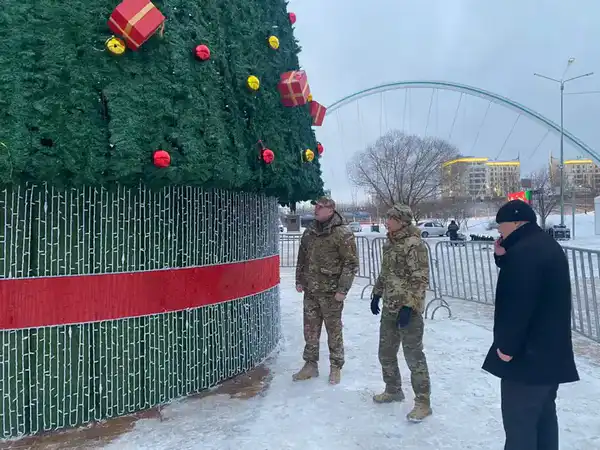 МЧС обеспечило пожарную безопасность при зажжении новогодних елок в столице (7)