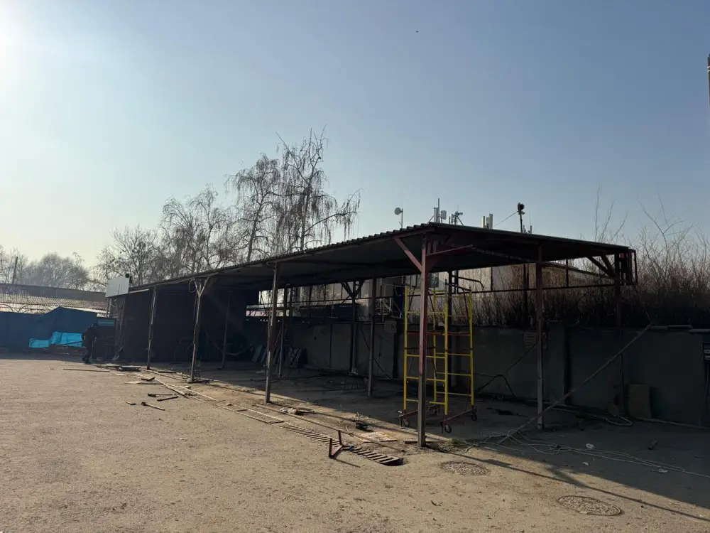 В Алматы под снос попала очередная автомойка (3)