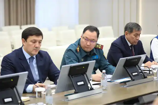 Праздничные караваны с участием персонажей шоу «Жыл 12 ай» пройдут по улицам Актобе 31 декабря (6)