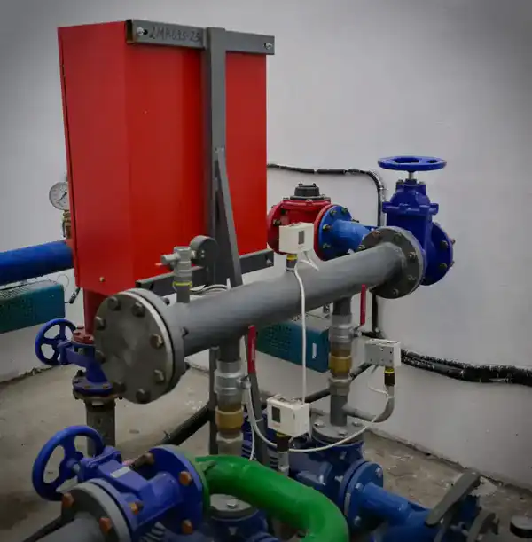 Аким Павлодарской области Асаин Байханов совершил рабочую поездку в Баянаульский район, где оценил ход реализации ключевых инфраструктурных, проектов (4)