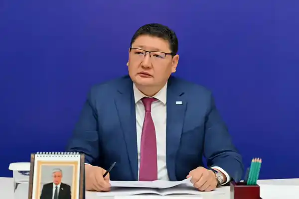 Аким области провел личный прием жителей города Семей (4)