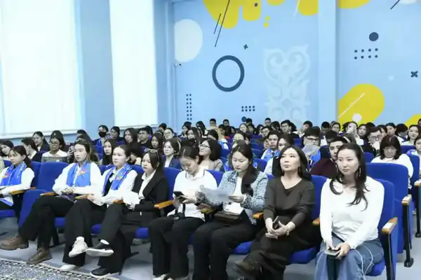 «Юный лидер»: масштабный форум о волонтерстве прошел в Астане (6)