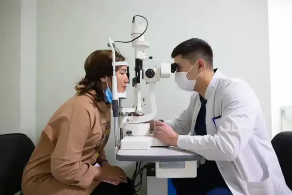 ГЛАВА МИНЗДРАВА ОЗНАКОМИЛАСЬ С РАБОТОЙ ЕНБЕКШИКАЗАХСКОЙ МНОГОПРОФИЛЬНОЙ ЦРБ (3)