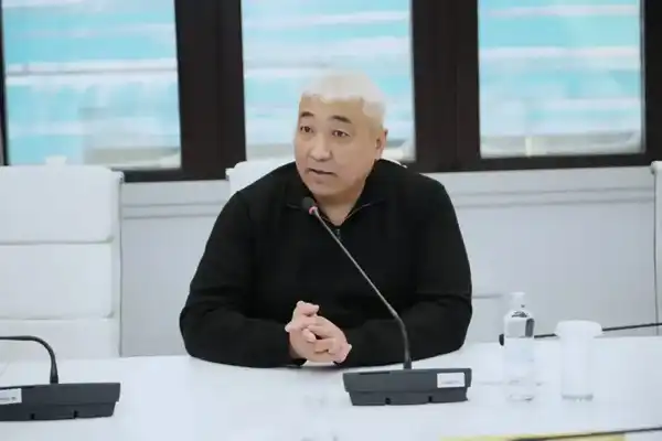 Министр транспорта провёл личный приём граждан в Центре приёма граждан (3)