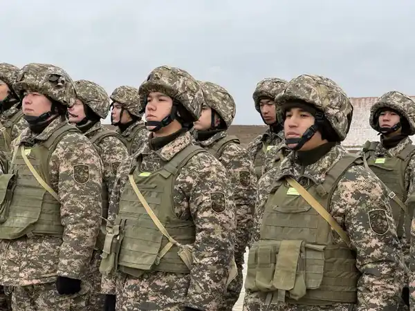 Матросы Военно-морских сил впервые выполнили стрельбы из автомата АК-74 (2)