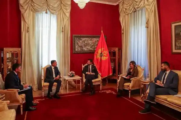 Посол Казахстана вручил верительные грамоты Президенту Черногории (3)