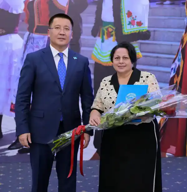 В рамках празднования 30-летия Ассамблеи народа Казахстана, в Доме дружбы состоялся этнофорум «Казахстан-страна единства» с участием акима области Асаина Байханова (9)