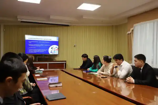 В МКИ обсудили формирование этичной и безопасной рабочей среды (2)