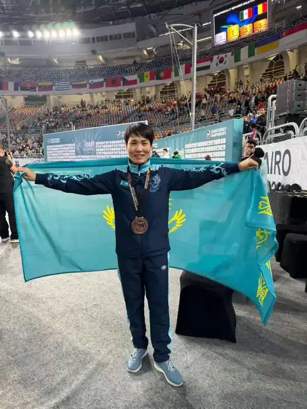 Ляззат Жусупова стала бронзовым призером чемпионата мира по пара каратэ (2)