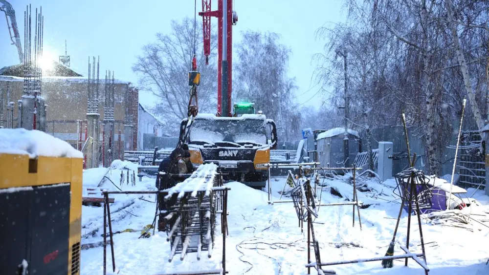 Аким ВКО проверил ход реконструкции железнодорожного вокзала «Өскемен-1» (5)