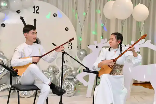 Аким области в преддверии Нового года посетил специальные школы-интернаты и Центр поддержки детей (4)