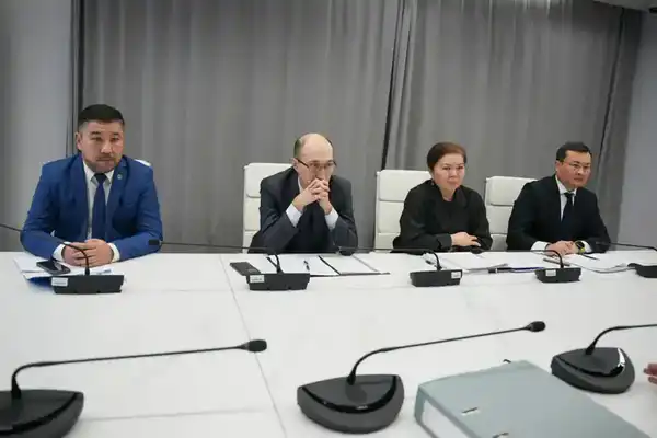 Министр юстиции РК Ерлан Сарсембаев провёл приём граждан (2)