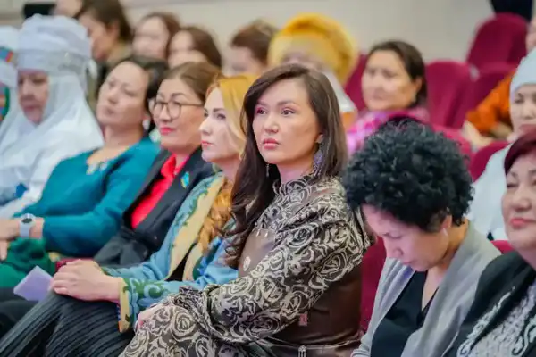 «Национальный код - наследие для поколений»: в Астане прошел этнофорум с участием почитателей казахского ремесла (9)