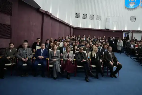 Открытый диалог: акимы ВКО и Усть-Каменогорска встретились с населением (10)