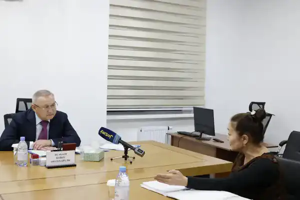 Аким области провел прием граждан по личным вопросам (2)