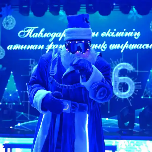 В Павлодаре состоялась новогодняя елка акима области (3)