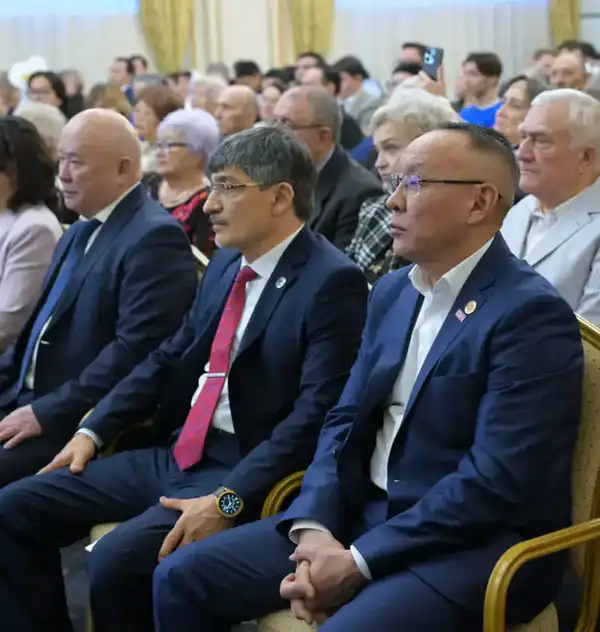 В рамках празднования 30-летия Ассамблеи народа Казахстана, в Доме дружбы состоялся этнофорум «Казахстан-страна единства» с участием акима области Асаина Байханова (2)