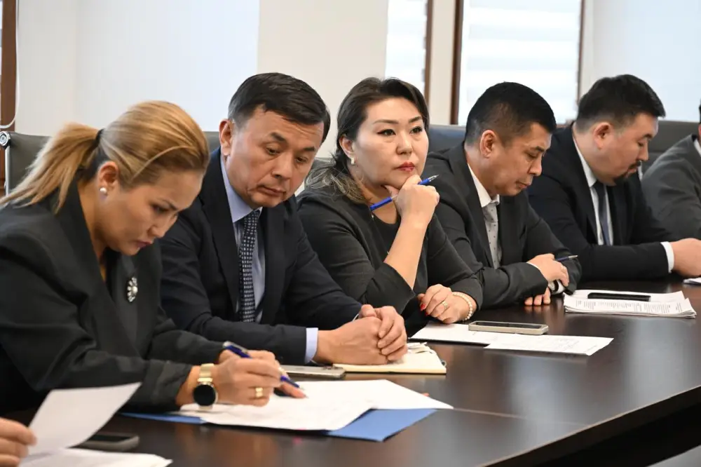 Алматы укрепляет систему защиты детей и подростков (2)