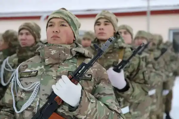 В Акмолинском гарнизоне солдаты войск ПВО дали клятву на верность Родине (10)