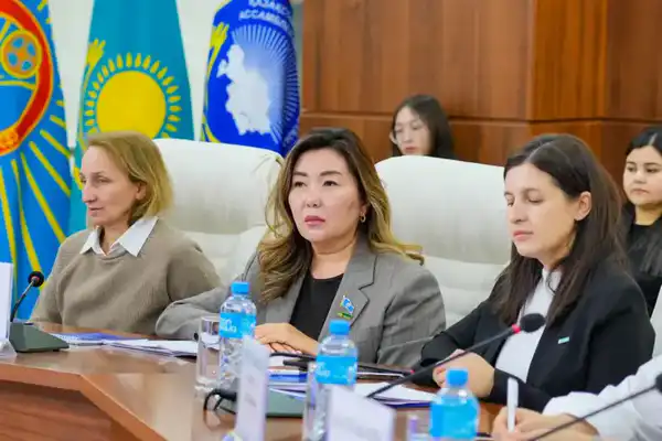 Вопросы укрепления семейных ценностей и роли женщин в развитии общества обсудили в Астане (3)