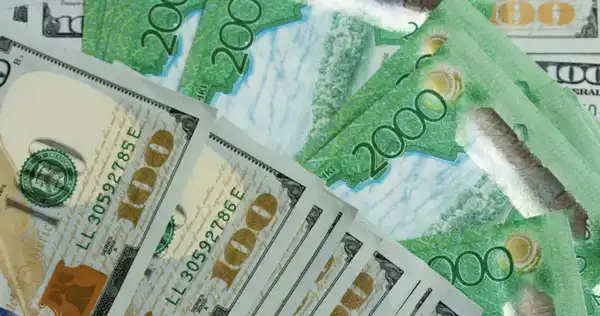 Доллары и тенге