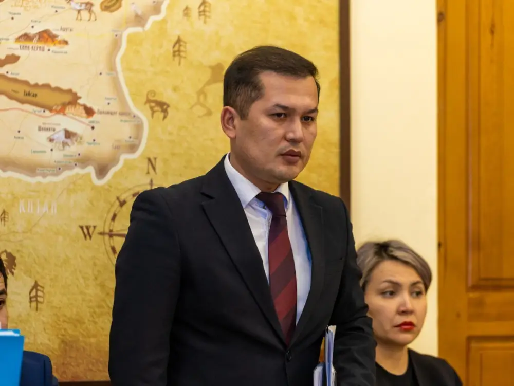 Аким ВКО провел приём граждан по личным вопросам (8)