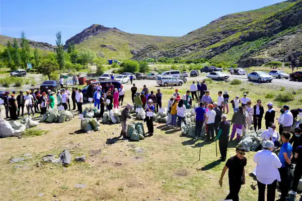 «ТАЗА ҚАЗАҚСТАН»: В ТУРКЕСТАНСКОЙ ОБЛАСТИ В ЭТОМ ГОДУ ВЫСАЖЕНО БОЛЕЕ 1 МЛН САЖЕНЦЕВ И ВЫВЕЗЕНО 17 ТЫСЯЧ ТОНН МУСОРА (3)